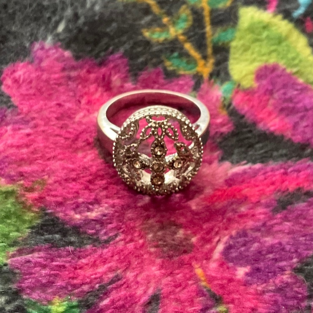 FREE Silver Rounded Cross Ring - Picture 3 of 3